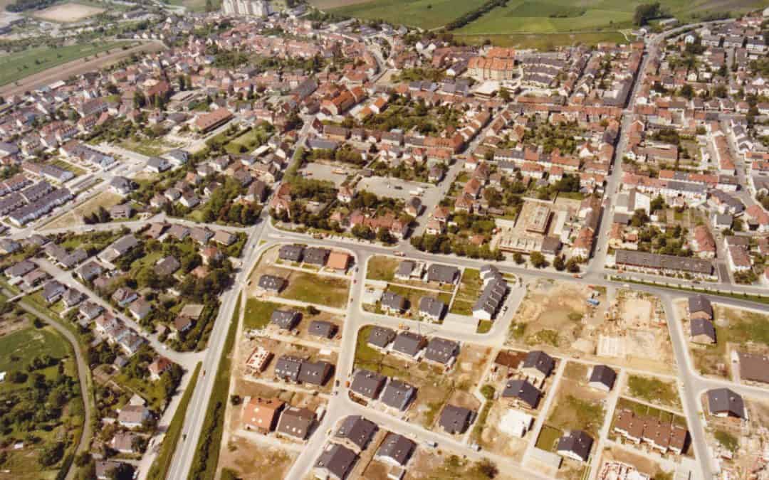 Luftbild Brühl mit Blick aus Schwetzingen